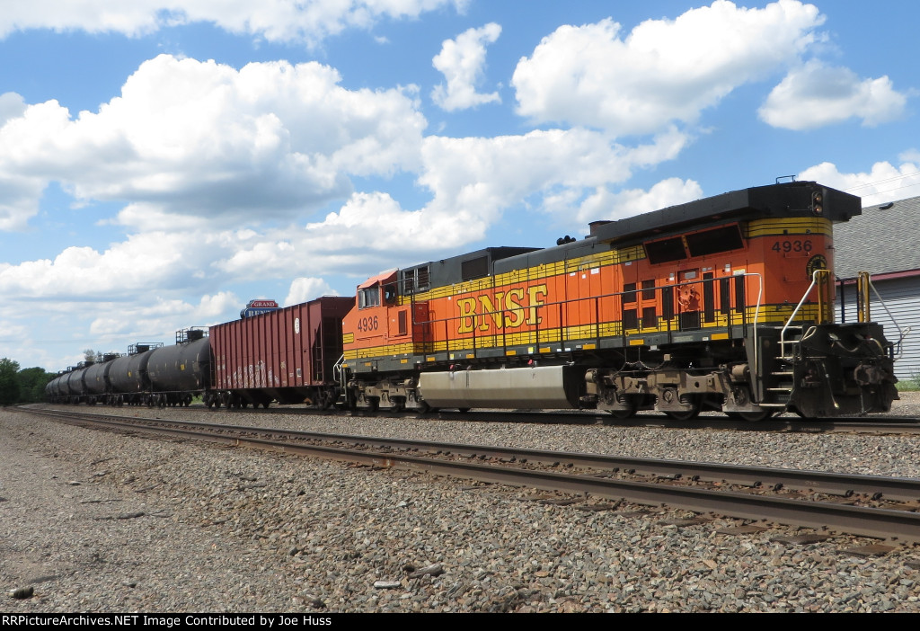 BNSF 4936 DPU